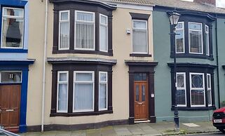 Traditional 3-bed House on the Historic Headland