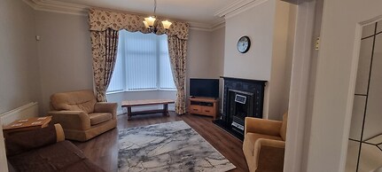 Traditional 3-bed House on the Historic Headland