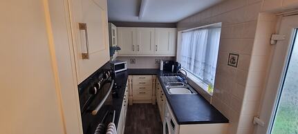 Traditional 3-bed House on the Historic Headland