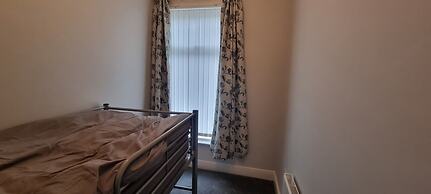 Traditional 3-bed House on the Historic Headland