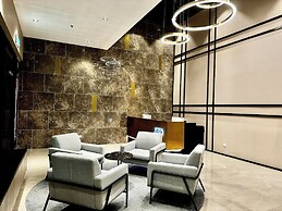 Cozy Skyline Retreat Trion KL - Level 63