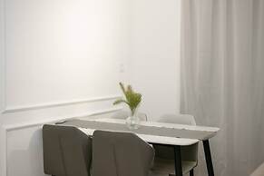 Cozy Skyline Retreat Trion KL - Level 63