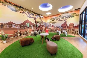 Cozy Skyline Retreat Trion KL - Level 63