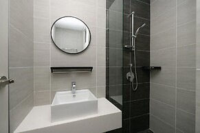 Cozy Skyline Retreat Trion KL - Level 63