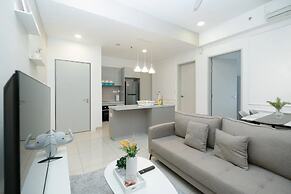 Cozy Skyline Retreat Trion KL - Level 63