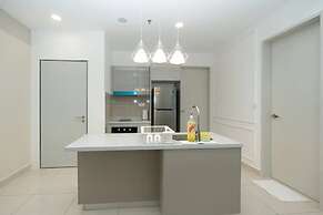 Cozy Skyline Retreat Trion KL - Level 63