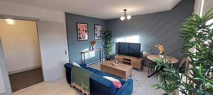 1 Bdr Modern Living in The Old Bank Hse