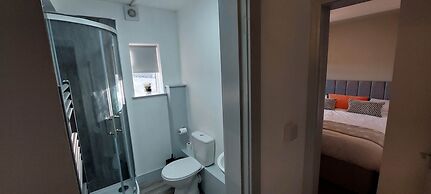 1 Bdr Modern Living in The Old Bank Hse