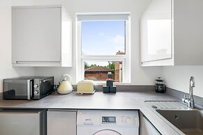 1 Bdr Modern Living in The Old Bank Hse