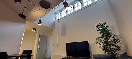 1 Bdr Modern Living in The Old Bank Hse