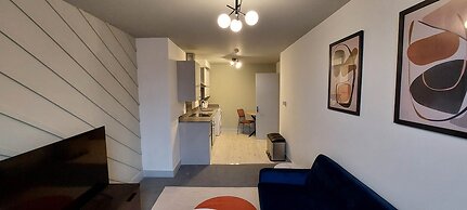 1 Bdr Modern Living in The Old Bank Hse