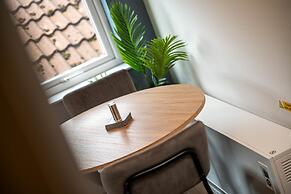 1 Bdr Modern Living in The Old Bank Hse