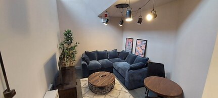 1 Bdr Modern Living in The Old Bank Hse