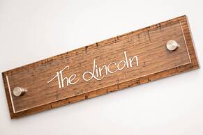 1 Bdr Modern Living in The Old Bank Hse