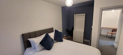 1 Bdr Modern Living in The Old Bank Hse