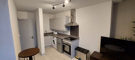 1 Bdr Modern Living in The Old Bank Hse