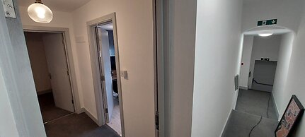 1 Bdr Modern Living in The Old Bank Hse