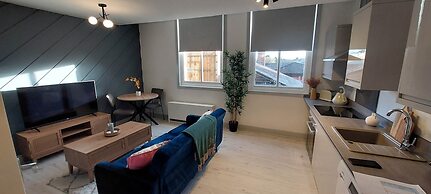 1 Bdr Modern Living in The Old Bank Hse