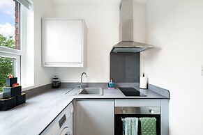 1 Bdr Modern Living in The Old Bank Hse