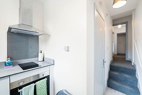 1 Bdr Modern Living in The Old Bank Hse