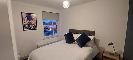 1 Bdr Modern Living in The Old Bank Hse