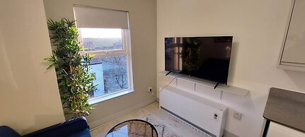 1 Bdr Modern Living in The Old Bank Hse