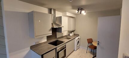 1 Bdr Modern Living in The Old Bank Hse