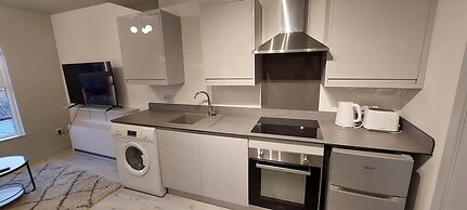 1 Bdr Modern Living in The Old Bank Hse