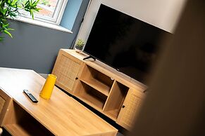 1 Bdr Modern Living in The Old Bank Hse