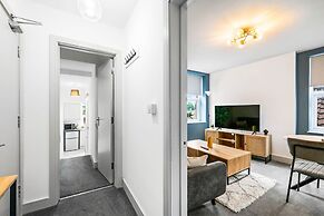 1 Bdr Modern Living in The Old Bank Hse