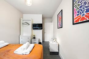 1 Bdr Modern Living in The Old Bank Hse