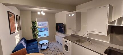 1 Bdr Modern Living in The Old Bank Hse