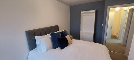 1 Bdr Modern Living in The Old Bank Hse