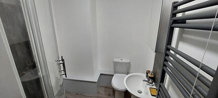 1 Bdr Modern Living in The Old Bank Hse