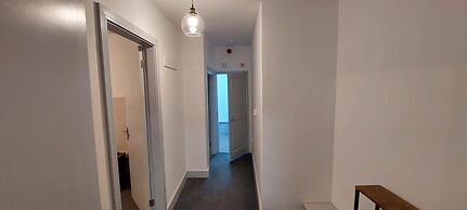 1 Bdr Modern Living in The Old Bank Hse