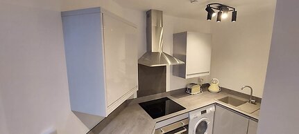 1 Bdr Modern Living in The Old Bank Hse