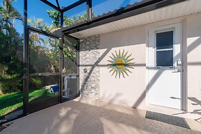 Luxury Long Waterview w Pool-kayaks-clubs-bikes