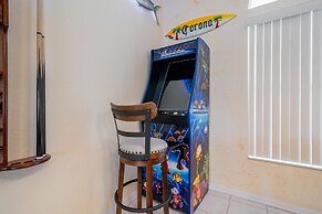 Luxury Long Waterview w Pool-kayaks-clubs-bikes