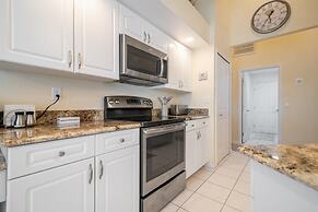 Luxury Long Waterview w Pool-kayaks-clubs-bikes