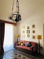 LA CASA SULLA PIAZZA