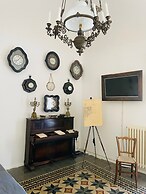 LA CASA SULLA PIAZZA