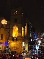 LA CASA SULLA PIAZZA