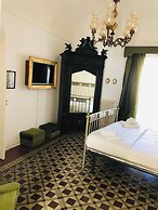 LA CASA SULLA PIAZZA