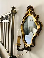 LA CASA SULLA PIAZZA