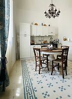 LA CASA SULLA PIAZZA