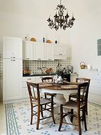 LA CASA SULLA PIAZZA