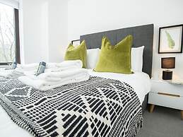 Exeter Cathedral Two-bedroom Stay