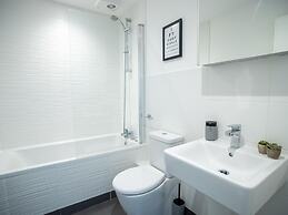 Exeter Cathedral Two-bedroom Stay