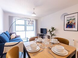 Victoria Square Two-bed Accommodation by Belvilla