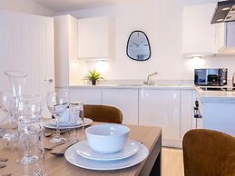 Victoria Square Two-bed Accommodation by Belvilla